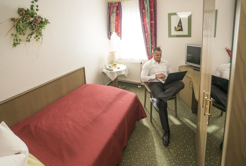 Das Fritz Hotel Schwerin Schoene Lage Im Gruenen Mit Regionaler Kueche Kostenfreien Parkplaetzen Und E Ladestation ภายนอก รูปภาพ