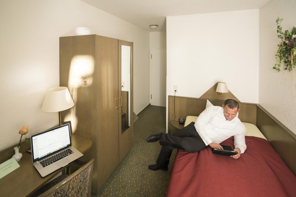 Das Fritz Hotel Schwerin Schoene Lage Im Gruenen Mit Regionaler Kueche Kostenfreien Parkplaetzen Und E Ladestation ห้อง รูปภาพ
